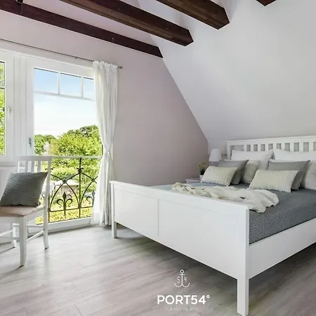 Holiday home Reethues Schleiblick *